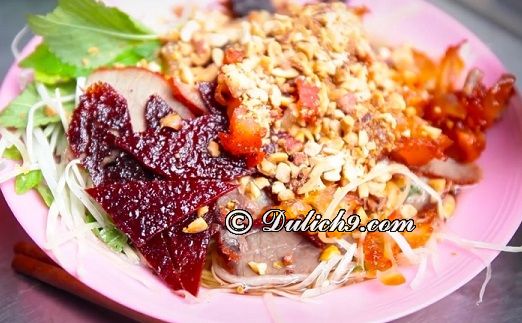 Những quán ăn vặt ngon nhất phố đi bộ Hà Nội