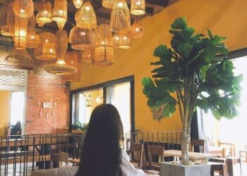 60s Reborn Coffee - quán cafe view đẹp ở Huế