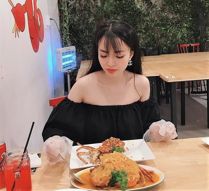 20 quán hải sản ngon ở Huế đồ ăn tươi rói, giá cả siêu hợp lý 2025