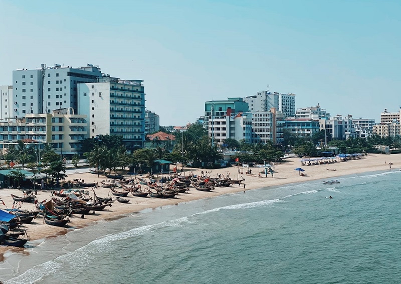 Kinh nghiệm du lịch Sầm Sơn tự túc, bãi biển Sầm Sơn