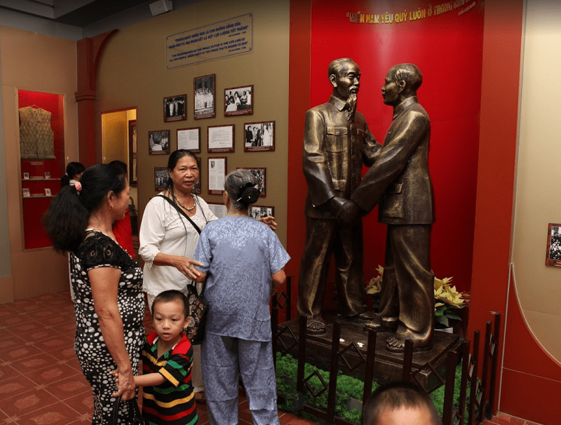 Địa điểm tham quan ở Sài Gòn. Bảo tàng Hồ Chí Minh