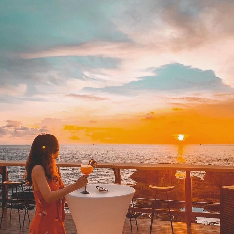 Sunset Sanato Beach Club Phú Quốc - Các quán cafe đẹp ở Phú Quốc