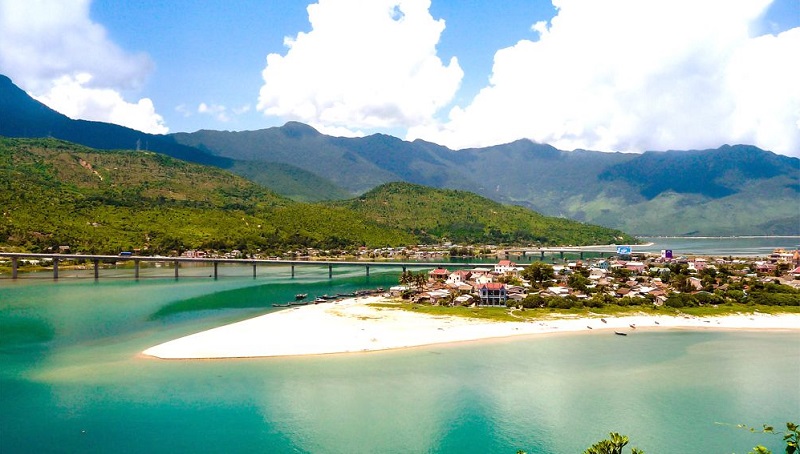 Những bãi biển đẹp nên du lịch trong hè