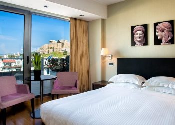 Nên thuê phòng khách sạn nào khi du lịch Athtens