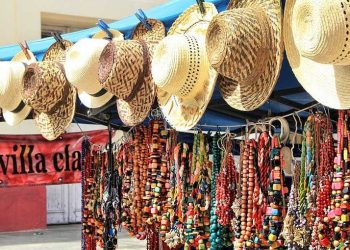 Đi Malaysia mua gì làm quà, mua ở đâu rẻ và chất lượng