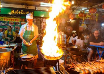 Món ăn đặc sản đường phố Bangkok ngon nổi tiếng