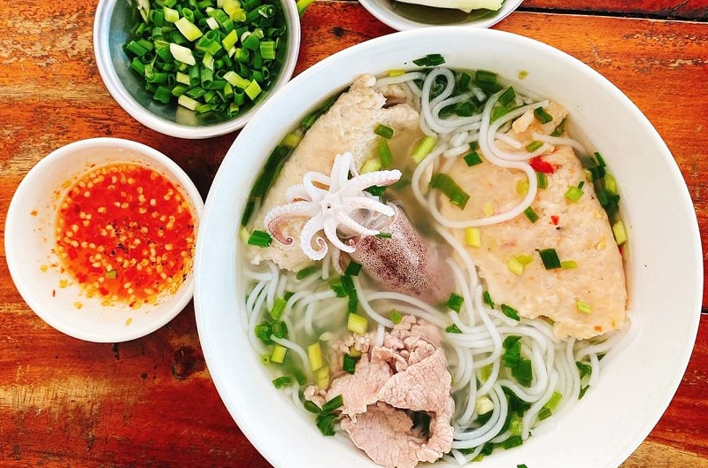 Món ăn đặc sản Việt Nam. Bún quậy