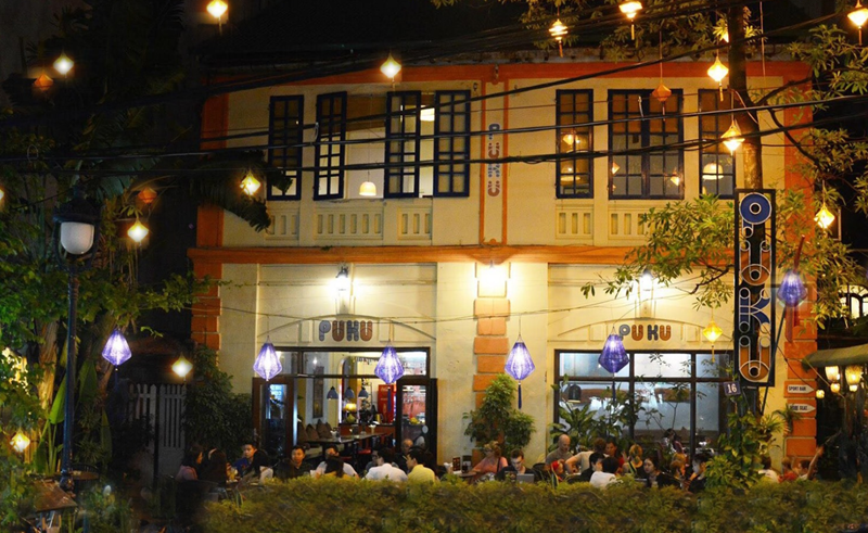 Quán cafe ở Hà Nội mở xuyên đêm. Puku Cafe & Sports Bar