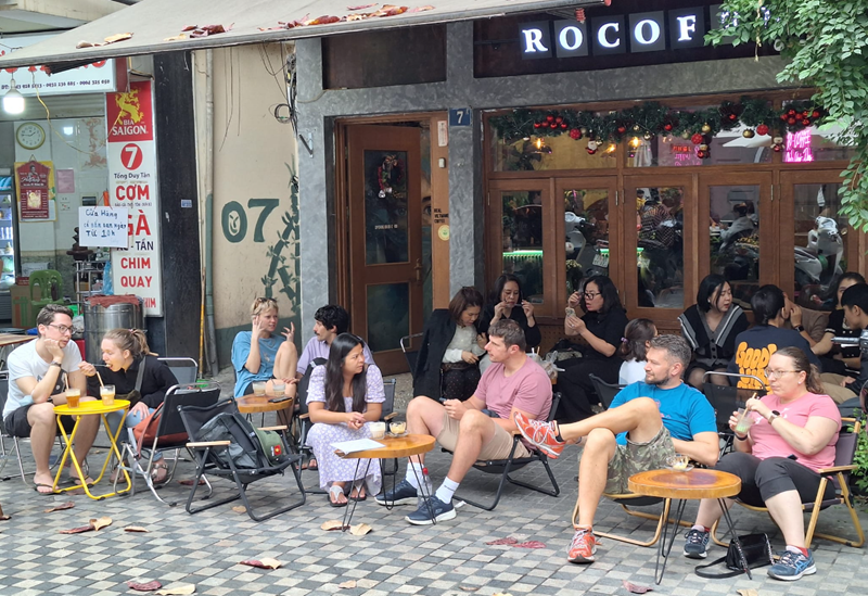 Quán cafe ở Hà Nội mở xuyên đêm. Ro Coffee