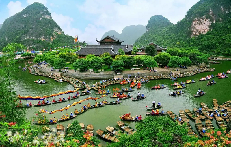 Review du lịch Ninh Bình mùa xuân có gì đẹp, đi đâu chơi?