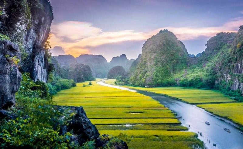 Review du lịch Ninh Bình, địa điểm tham quan, vuic hơi đẹp. Tam Cốc