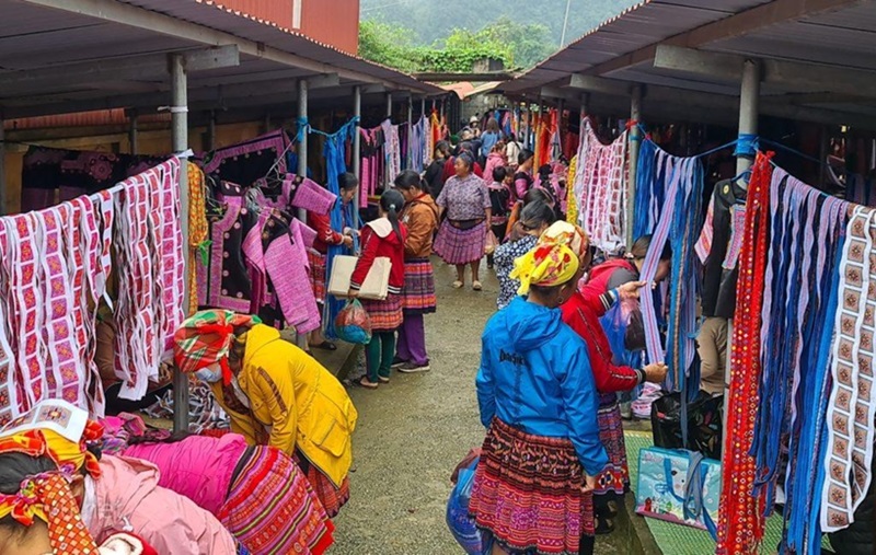 Địa điểm du lịch Mai Châu. Du lịch Mai Châu nên đi đâu