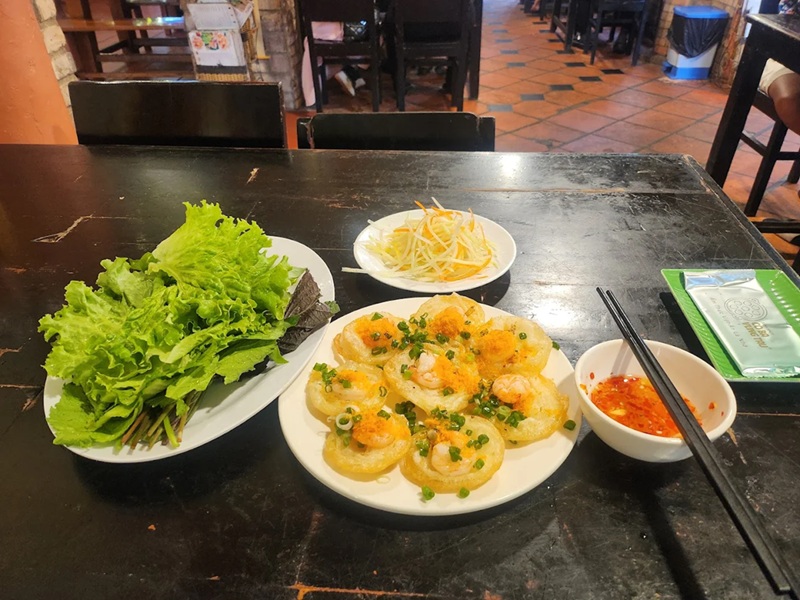 Quán bánh khọt bình dân ở Vũng Tàu. Quán bánh khọt ở Vũng Tàu