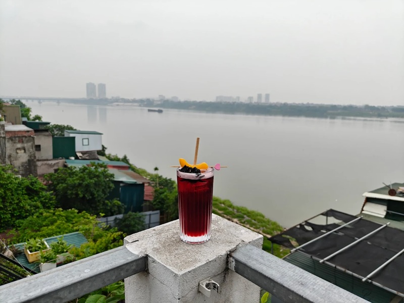 Quán cafe ven sông Hồng. Quán cafe nổi tiếng ven sông Hồng