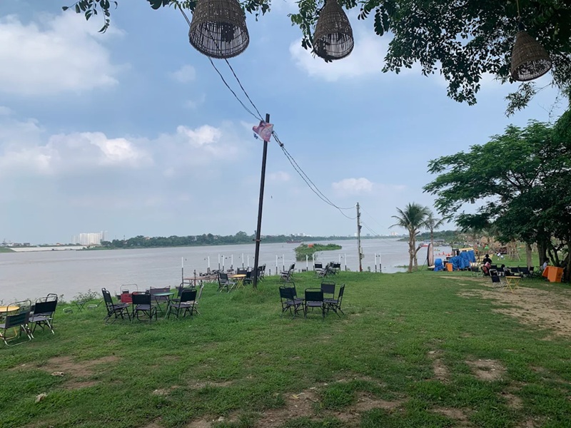 Quán cafe ven sông Hồng ở Hà Nội. Quán cafe ven sông view đẹp ở Hà Nội