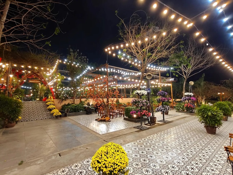 Quán cafe ven sông Hồng ở Hà Nội. Quán cafe ven sông view đẹp ở Hà Nội