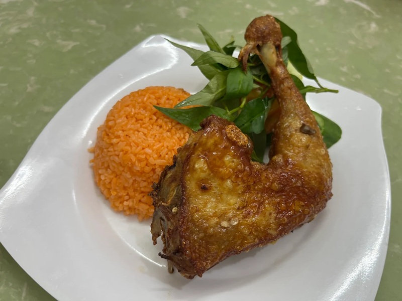 Ăn cơm gà quán nào ngon ở Phường Sài Gòn. Quán cơm gà ngon ở Phường Sài Gòn