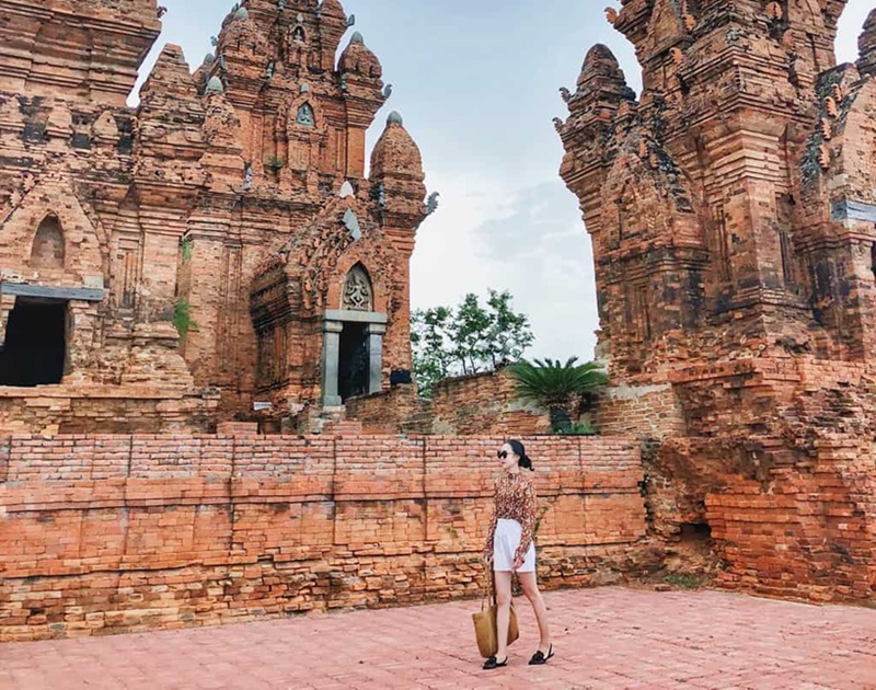Địa điểm du lịch gần Nha Trang. Địa điểm nổi tiếng gần Nha Trang