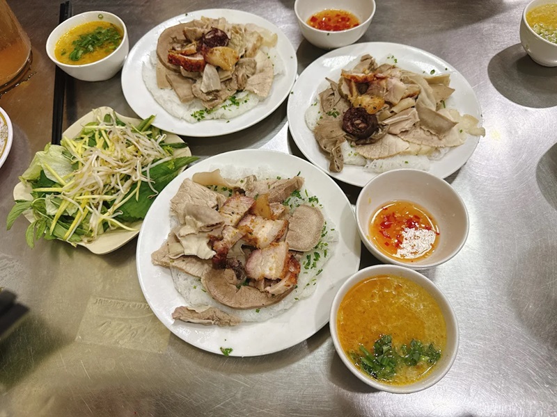 Quán ăn sáng ở Quy Nhơn. quán ăn sáng nổi tiếng ở Quy Nhơn