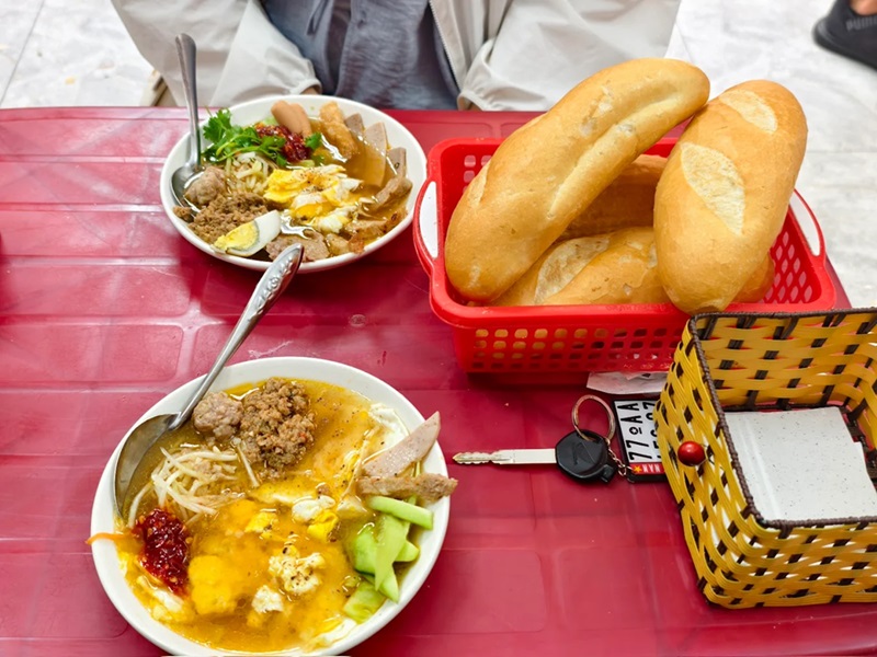 Quán ăn sáng ở Quy Nhơn. Quán ăn sáng nổi tiếng Quy Nhơn