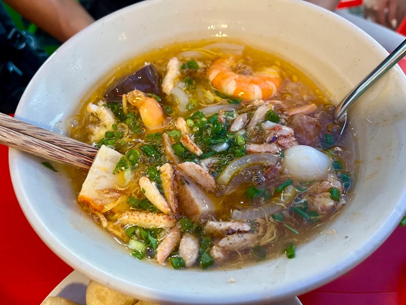 Quán bánh canh cua ở Sài Gòn. Quán bánh canh của nổi tiếng Sài Gòn