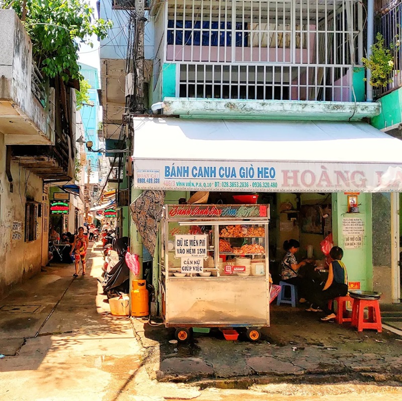 Quán bánh canh cua ở Sài Gòn. Quán bánh canh cua tại Sài Gòn