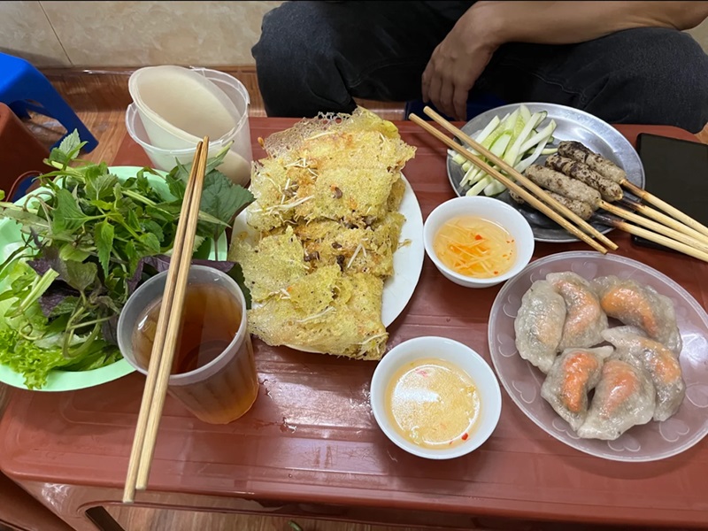 Quán bánh xèo ở Hà Nội. Quán bánh xèo ngon rẻ ở Hà Nội