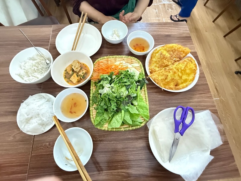 Quán bánh xèo ở Hà Nội. Quán bánh xèo nổi tiếng ở Hà Nội