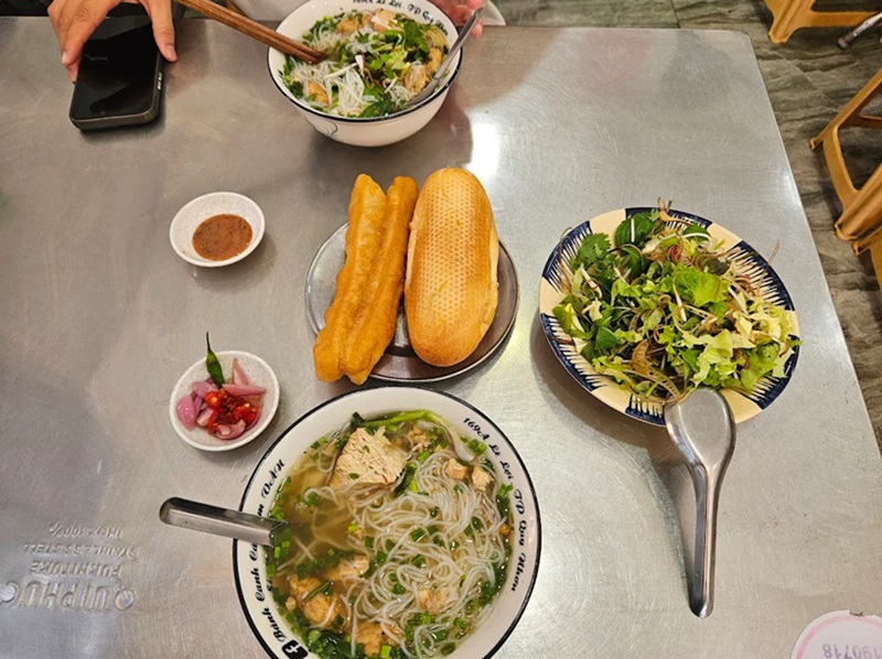 Quán bún ở Quy Nhơn. Ăn bún Quy Nhơn quán nào ngon