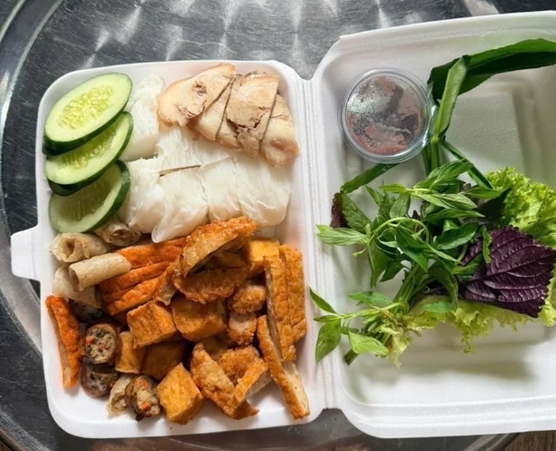 Quán bún ở Quy Nhơn. Quán bún nổi tiếng ở Quy Nhơn