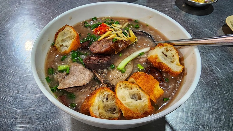 Quán cháo lòng ở Sài Gòn. Quán cháo lòng nổi tiếng Sài Gòn