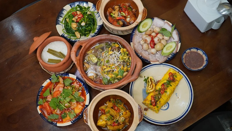 Quán cơm niêu ở Sài Gòn. Quán cơm niêu bình dân ở Sài Gòn