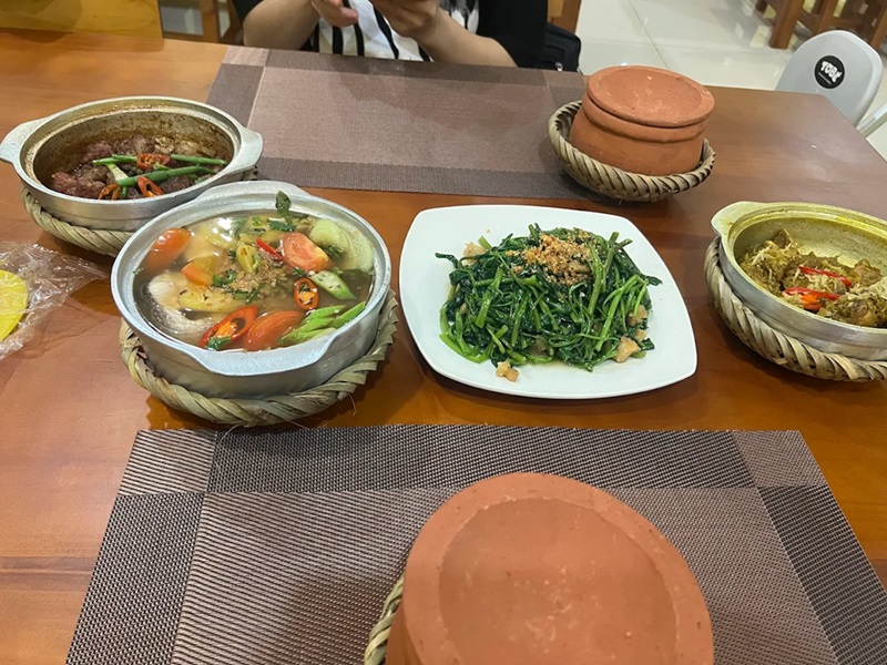 Quán cơm niêu ở Sài Gòn. Quán cơm niêu bình dân ở Sài Gòn