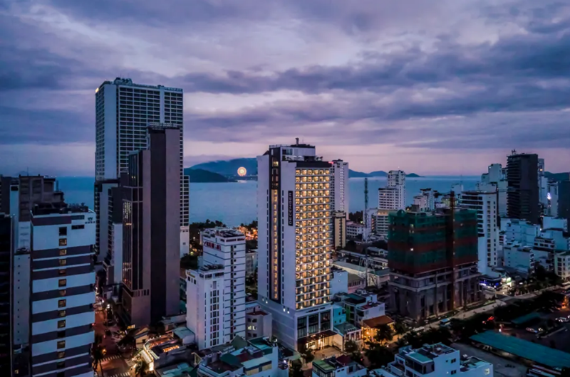 Chạm vào biển xanh, sống chậm ở thành phố Nha Trang đầy nắng